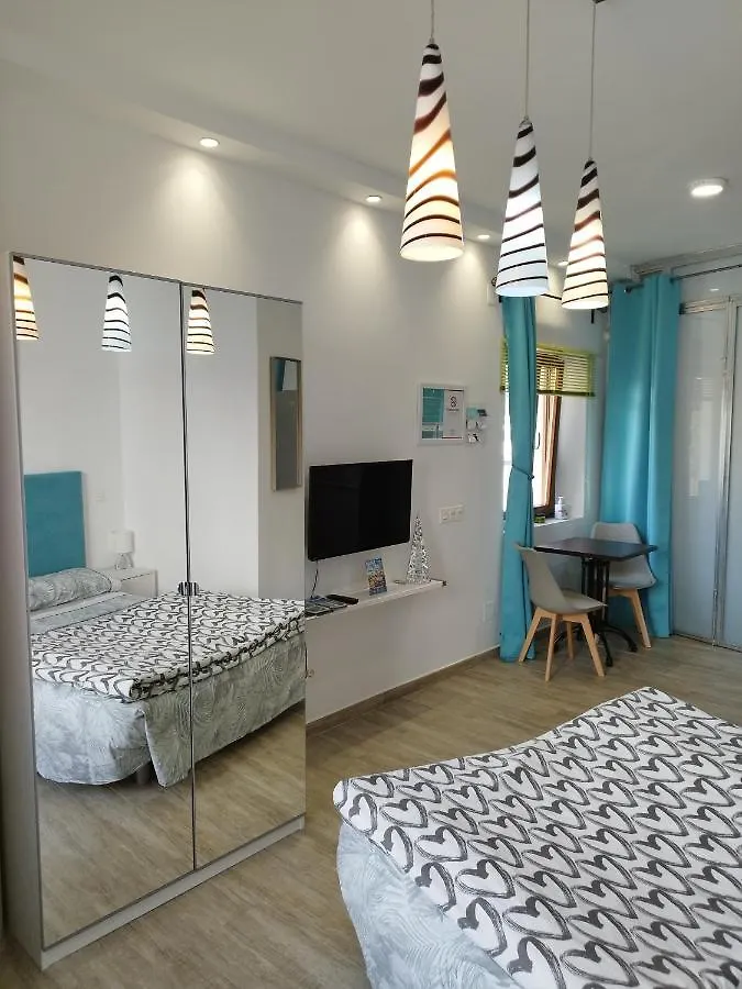 Altozano Room I, Estudio, Centro De Malaga, Gayfriendly, Wi-Fi Gratis 0*,  Spanje